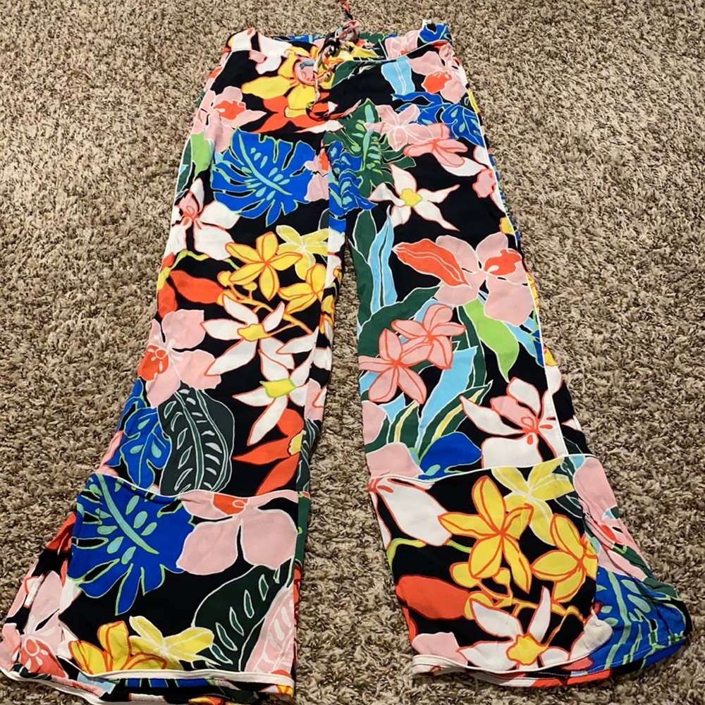 Zara brand new pants size xs❤️🌺